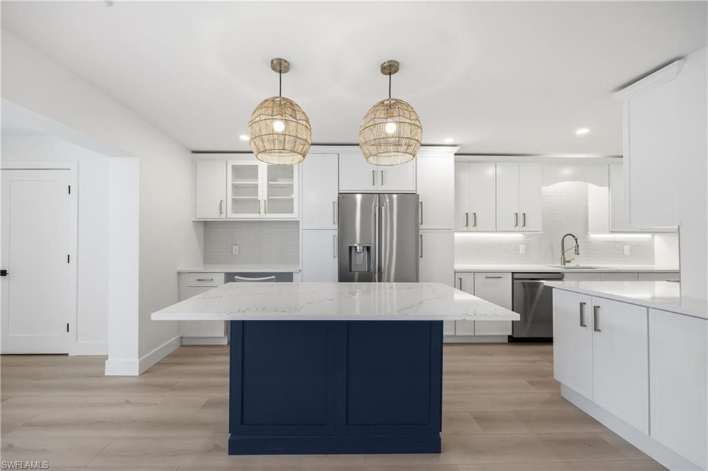 333 Harbour DR 109, NAPLES, FL 34103 — photo 4