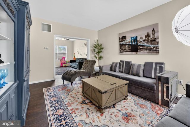 709 S BROAD ST, Clayton, NJ 08312