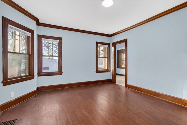 324 Paris Avenue, Rockford, IL 61107