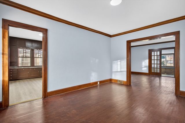 324 Paris Avenue, Rockford, IL 61107