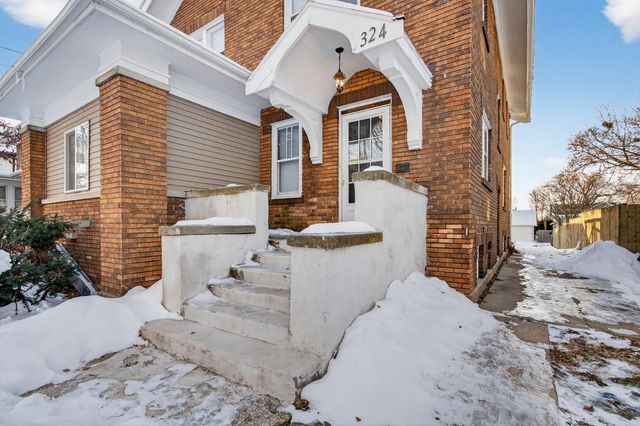 324 Paris Avenue, Rockford, IL 61107