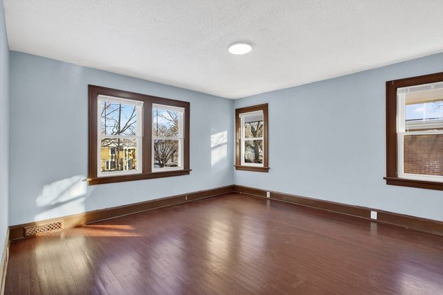 324 Paris Avenue, Rockford, IL 61107