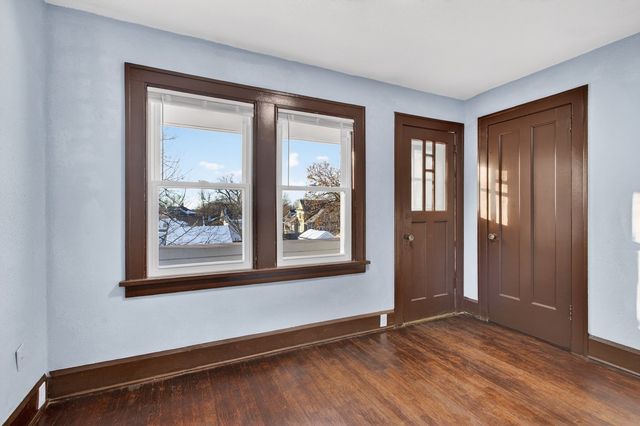 324 Paris Avenue, Rockford, IL 61107