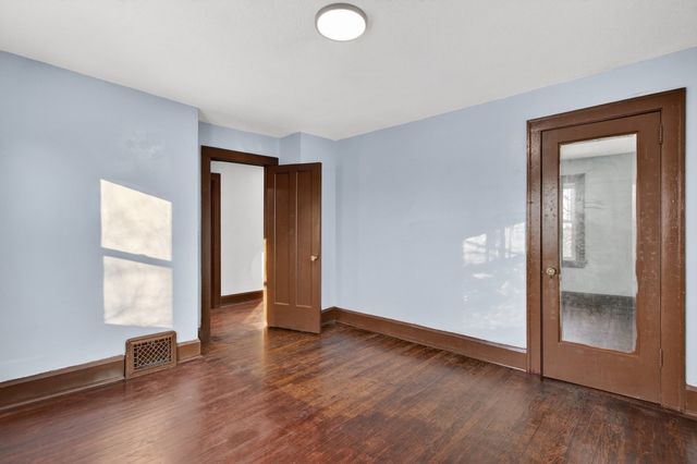 324 Paris Avenue, Rockford, IL 61107