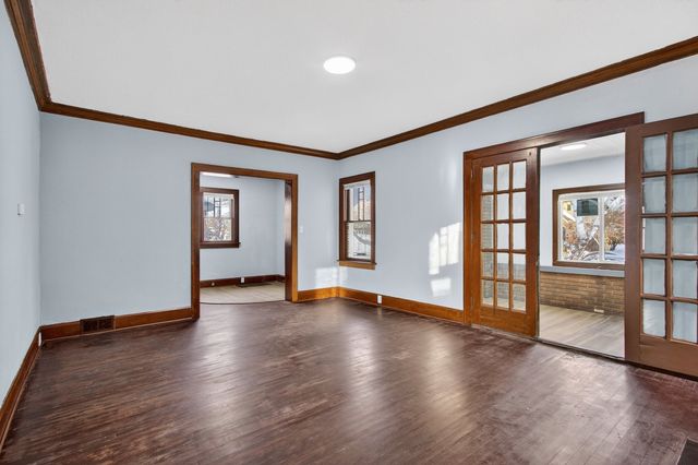 324 Paris Avenue, Rockford, IL 61107