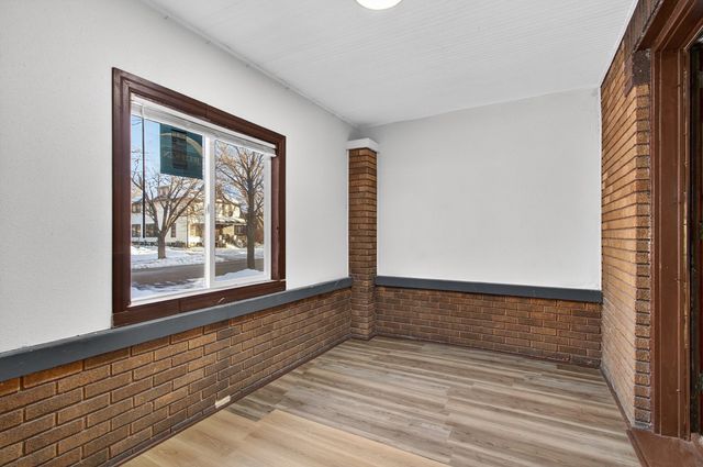 324 Paris Avenue, Rockford, IL 61107