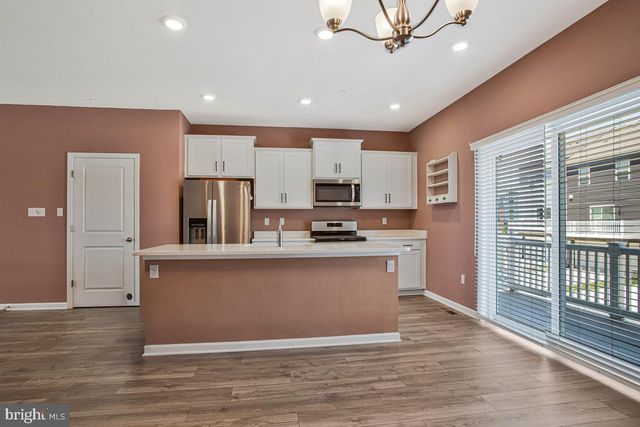 9608 FAGAN DR, Bowie, MD 20721