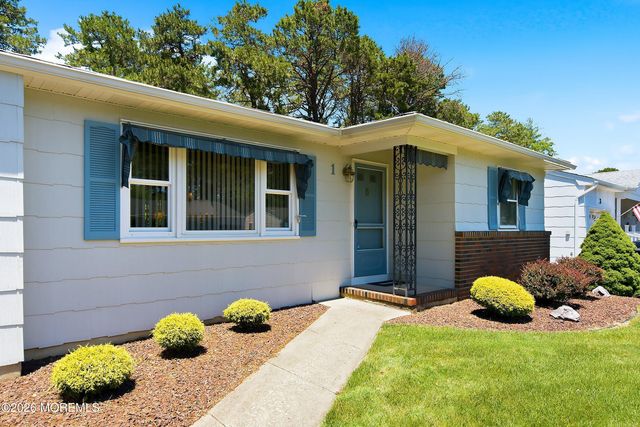 1 Beaverbrook Drive, Toms River, NJ 08757