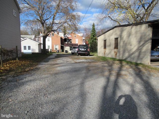 152 W SOUTH ST, Carlisle, PA 17013