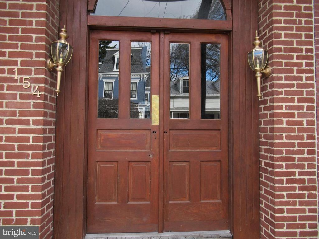 152 W SOUTH ST, Carlisle, PA 17013