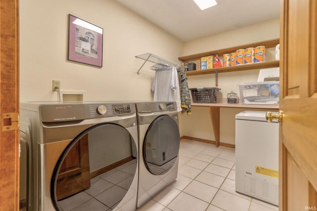 3737 Hartford Place, Evansville, IN 47725