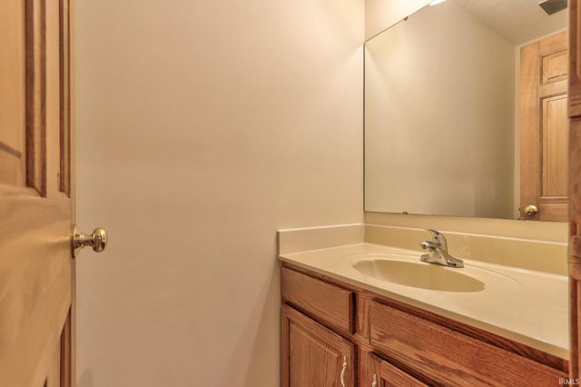 3737 Hartford Place, Evansville, IN 47725