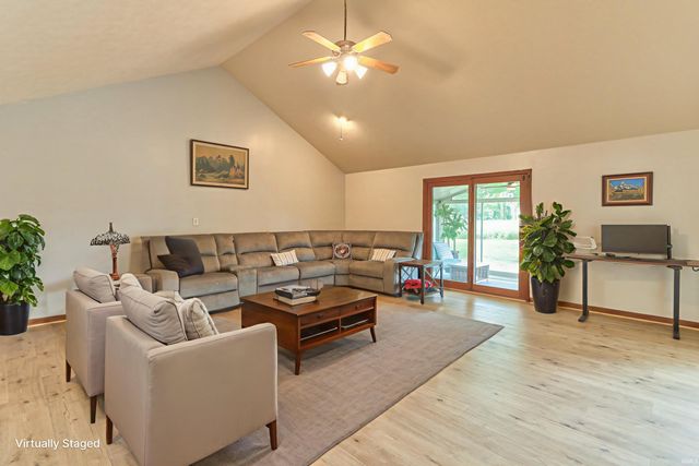 3737 Hartford Place, Evansville, IN 47725