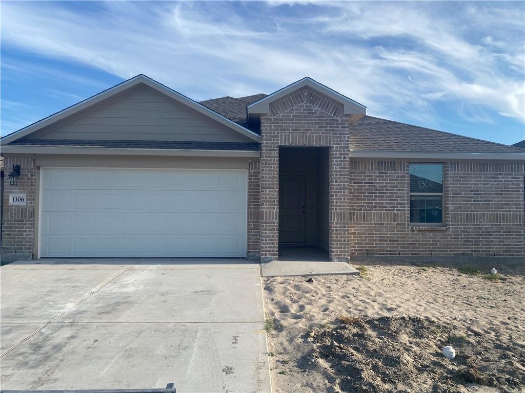 1306 Choctaw Road, Sinton, TX 78387 — exterior