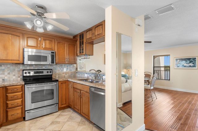 907 BAHIA DEL SOL DRIVE 907, Ruskin, FL 33570