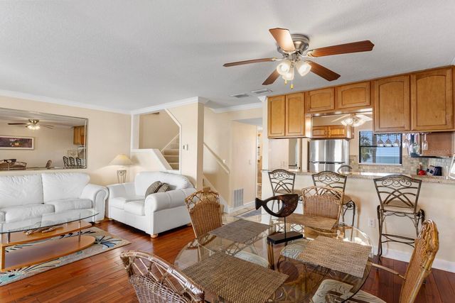 907 BAHIA DEL SOL DRIVE 907, Ruskin, FL 33570