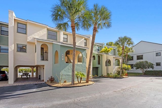 907 BAHIA DEL SOL DRIVE 907, Ruskin, FL 33570