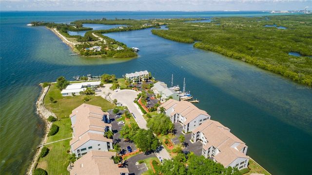 907 BAHIA DEL SOL DRIVE 907, Ruskin, FL 33570