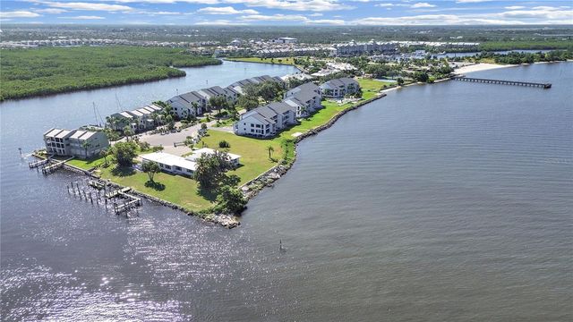 907 BAHIA DEL SOL DRIVE 907, Ruskin, FL 33570