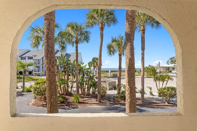 907 BAHIA DEL SOL DRIVE 907, Ruskin, FL 33570