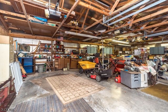 400 Mechlin Corner Rd, Alexandria Twp., NJ 08867