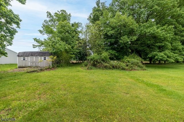 400 Mechlin Corner Rd, Alexandria Twp., NJ 08867