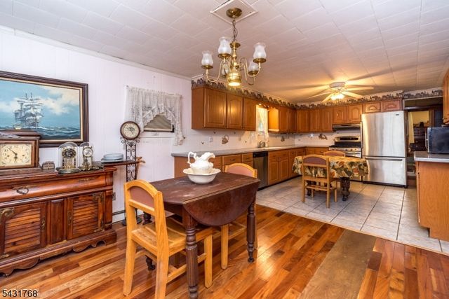 400 Mechlin Corner Rd, Alexandria Twp., NJ 08867