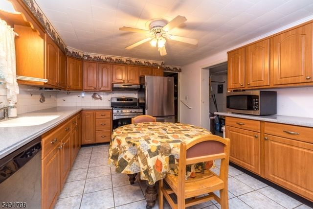 400 Mechlin Corner Rd, Alexandria Twp., NJ 08867