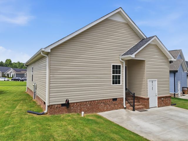405 Coahulla Creek Drive, Dalton, GA 30721