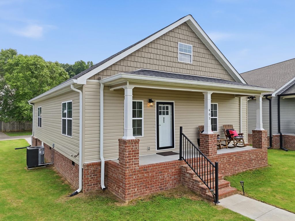 405 Coahulla Creek Drive, Dalton, GA 30721