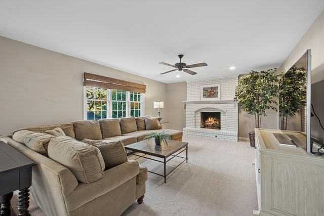 1235 Fagan Road, Batavia, IL 60510