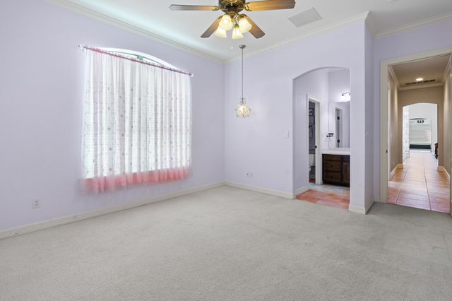 317 Meadow Oaks Drive, Burleson, TX 76028