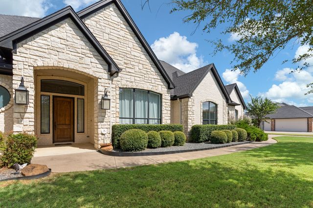 317 Meadow Oaks Drive, Burleson, TX 76028