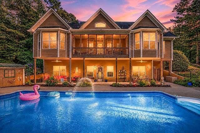 8179 Pineview Court, Villa Rica, GA 30180