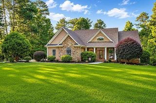 8179 Pineview Court, Villa Rica, GA 30180