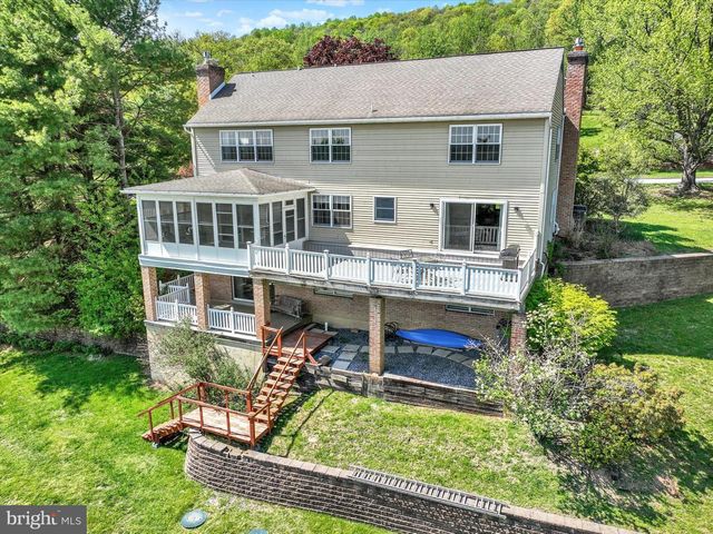 5909 ESHENAUR DR, Harrisburg, PA 17112