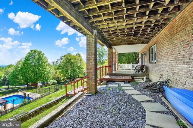 5909 ESHENAUR DR, Harrisburg, PA 17112