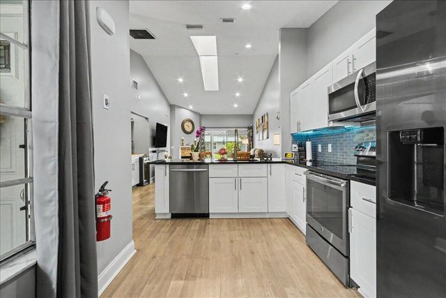 3801 Island Club Circle E, Lake Worth, FL 33462
