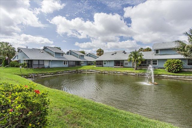 3801 Island Club Circle E, Lake Worth, FL 33462