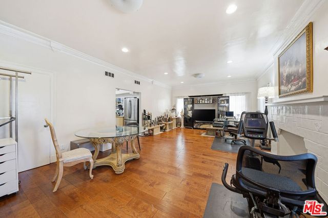 826 Crenshaw Boulevard, Los Angeles, CA 90005