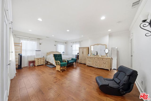 826 Crenshaw Boulevard, Los Angeles, CA 90005