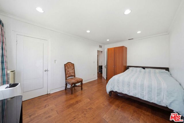 826 Crenshaw Boulevard, Los Angeles, CA 90005