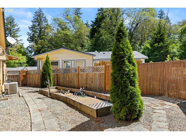 195 SAMANTHA Way, Canyonville, OR 97417