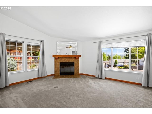 195 SAMANTHA Way, Canyonville, OR 97417