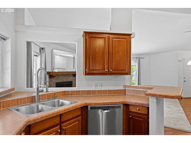 195 SAMANTHA Way, Canyonville, OR 97417