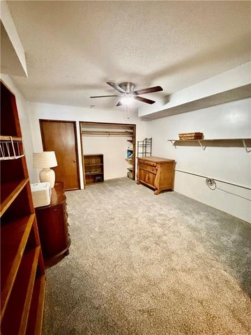 1302 Laurel Street, Kearney, MO 64060