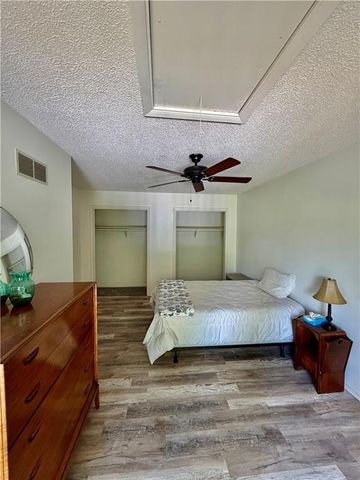 1302 Laurel Street, Kearney, MO 64060