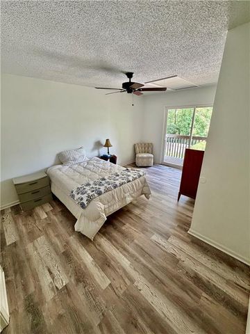 1302 Laurel Street, Kearney, MO 64060