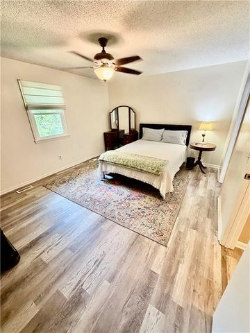 1302 Laurel Street, Kearney, MO 64060