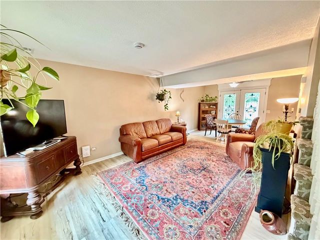 1302 Laurel Street, Kearney, MO 64060